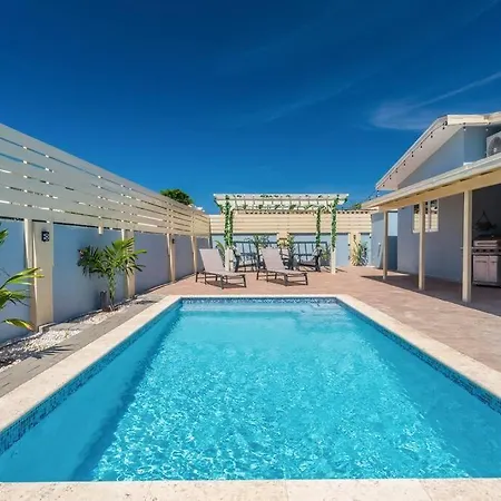 Amazing Villa Near To The Beach